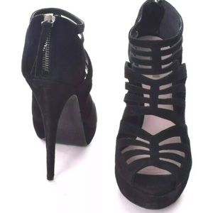 🖤 any hearts are 3 for $45 🖤 Miu Miu Booties